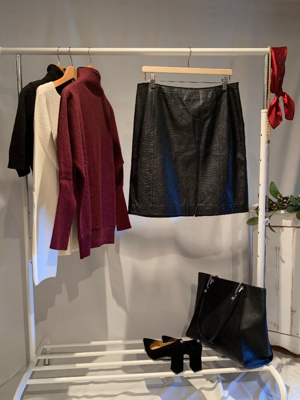 Black Leather Printed Skirt Ralph Lauren Size 14 Petite